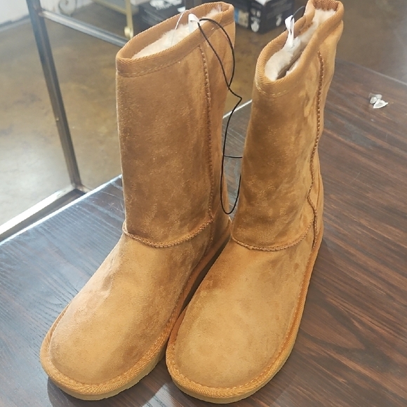 Stylish Cognac Suede Boots - Picture 1 of 7